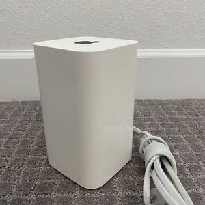 Apple AirPort Extreme Router